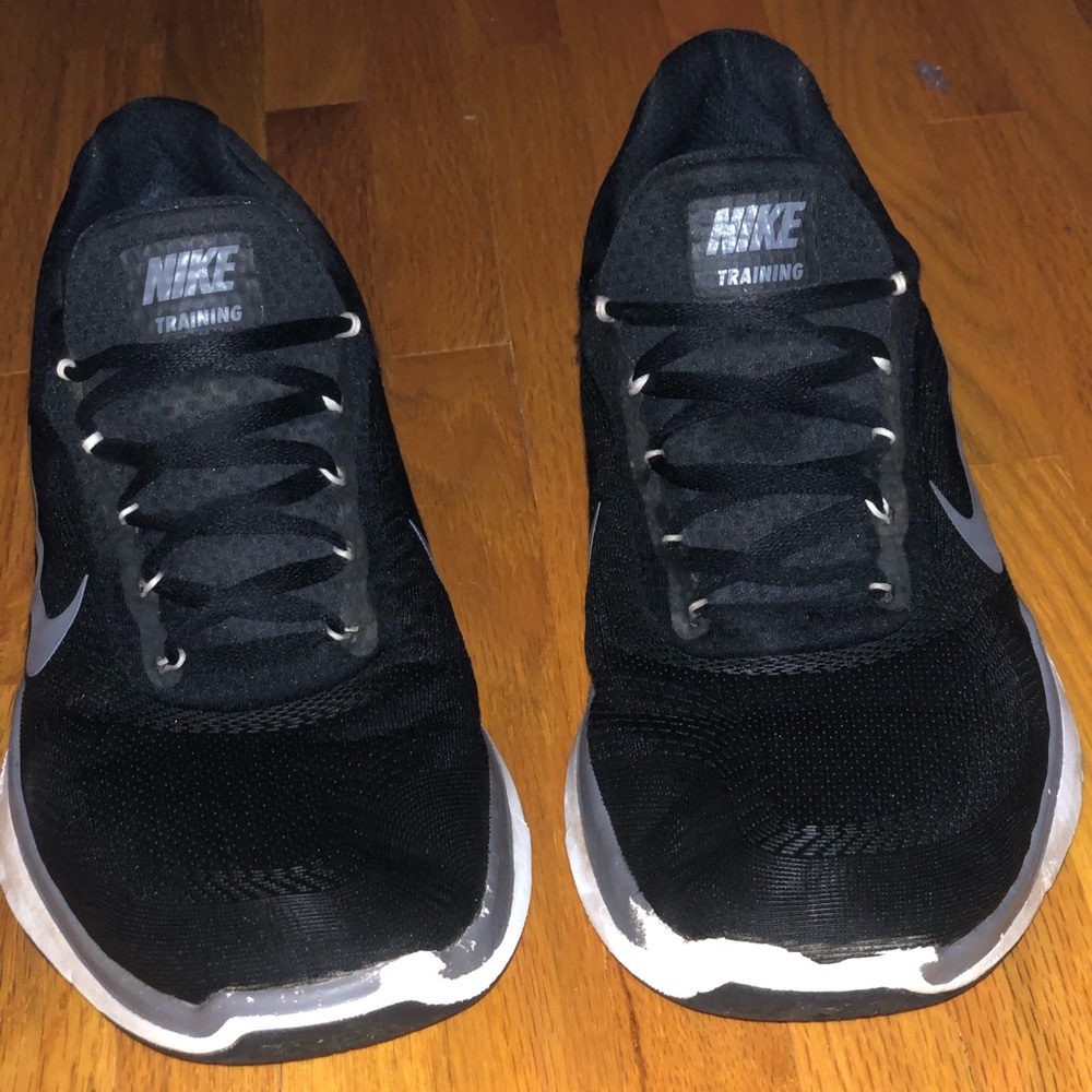 Nike training shoes - Picture 2 of 2